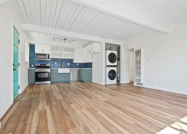 Property at 4925 Locust Ave, Long Beach, CA, 90805, 2 beds, 1 bath, [object Object]