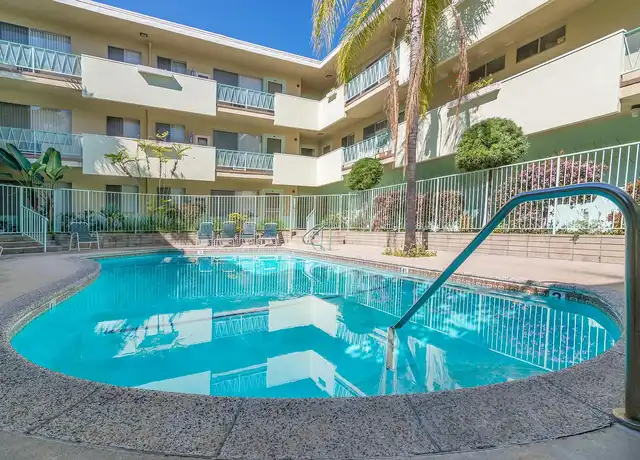 Property at 4533 Los Feliz Blvd, Los Angeles, CA, 90027, 1 bed, 1 bath, [object Object]