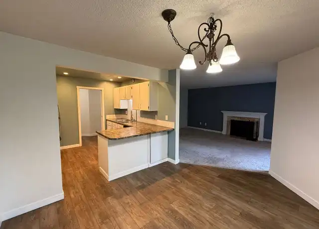Property at 13739 15th Ave NE Unit B9, Seattle, WA, 98125, 2 beds, 2 baths, [object Object]