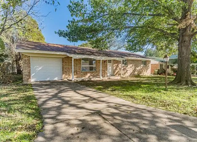 Property at 2001 SE 26th Ave, Mineral Wells, TX, 76067, 3 beds, 1.5 baths, [object Object]