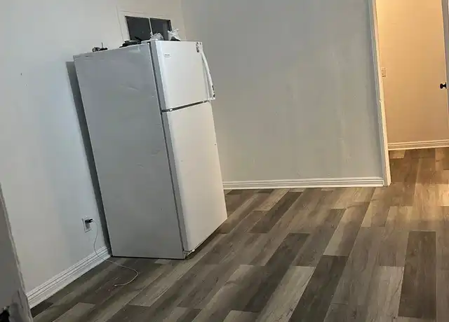 Property at 11611 Long Beach Blvd, Lynwood, CA, 90262, 2 beds, 1 bath, [object Object]