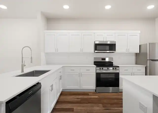 Property at The Villas at Palecero - 693 Morsani Pl, Springdale, AR, 72762, 1-2 bed, 1-2 bath, [object Object]