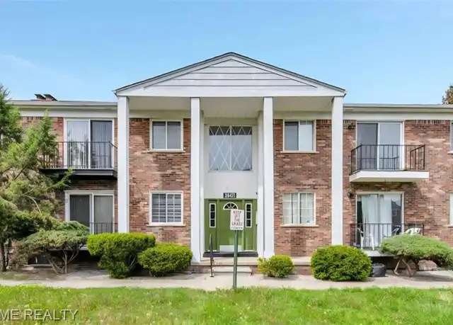 Property at 39471 Van Dyke Ave, Sterling Heights, MI, 48313, 2 beds, 1 bath, [object Object]