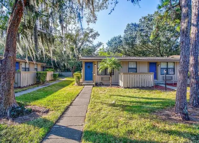 Photo of 102 Curiosity Creek Ln, Tampa, FL 33612
