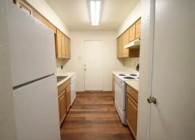 Property at Bordeaux Apartments - 3600 Scroggins Dr, Waco, TX, 76705, 1 bed, 1 bath, [object Object]