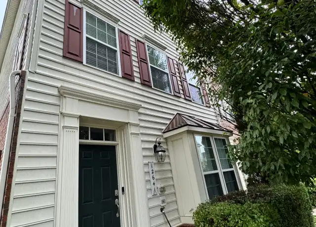 Property at 12641 Terranova Ln Unit 12641, Woodbridge, VA, 22192, 3 beds, 2.5 baths, [object Object]