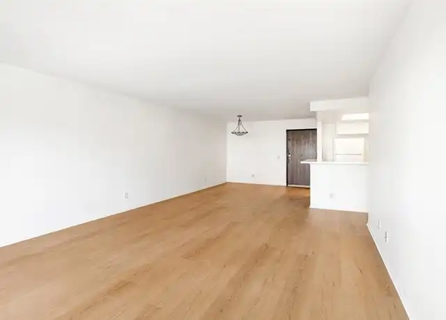 Property at 700 W 3rd St Unit B216, Santa Ana, CA, 92701, 1 bed, 1 bath, [object Object]