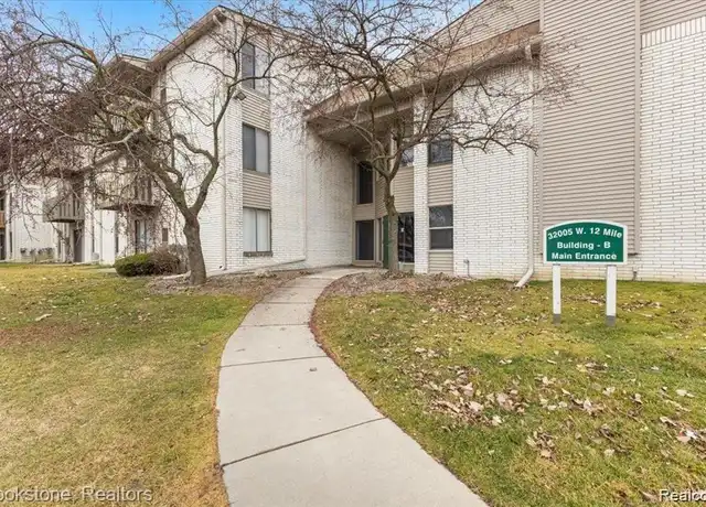 Property at 32005 W 12 Mile Rd #301, Farmington Hills, MI, 48334, 1 bed, 1 bath, [object Object]