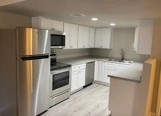 Property at 1815 W Tuckey Ln, Phoenix, AZ, 85015, 2 beds, 1.5 baths, [object Object]