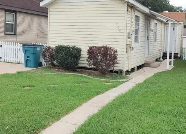 Property at 704 3rd Ave, Harvey, LA, 70058, 1 bed, 1 bath, [object Object]
