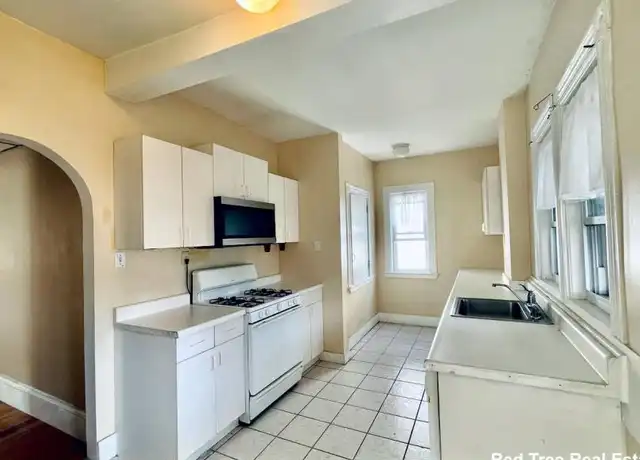 Property at 3 Washburn Pl, Brookline, MA, 02446, 4 beds, 2 baths, [object Object]