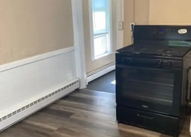 Property at 69 Parker St Unit 2, Quincy, MA, 02169, 2 beds, 1 bath, [object Object]