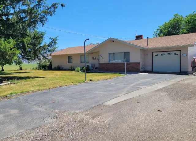 Property at 5842 Henley Rd, Klamath Falls, OR, 97603, 3 beds, 2 baths, [object Object]
