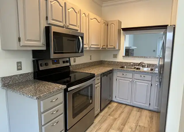 Property at 624 E New York St, Indianapolis, IN, 46202, 4 beds, 4 baths, [object Object]