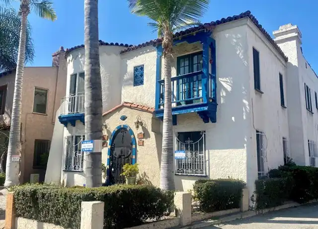Property at 315 Cloverdale Ave, Los Angeles, CA, 90036, 2 beds, 2 baths, [object Object]