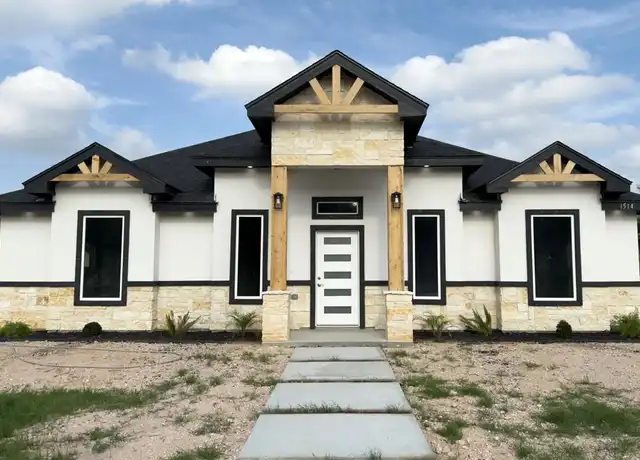Property at 1514 N Holland Ave, Mission, TX, 78572, 3 beds, 3.5 baths, [object Object]