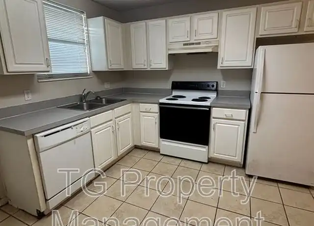 Property at 325 5th St S Unit B, Jacksonville Beach, FL, 32250, 2 beds, 1 bath, [object Object]