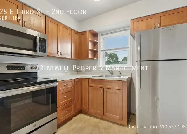 Property at 28 E 3rd St Unit 2nd Floor, Pottstown, PA, 19464, 2 beds, 1 bath, [object Object]