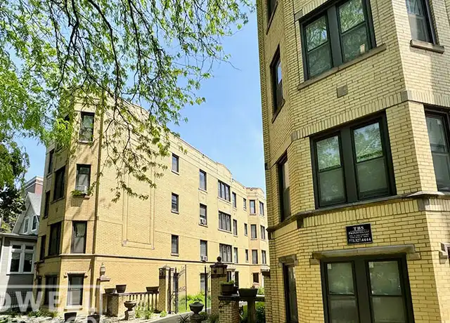 Property at 3815 N Greenview Ave Unit 3815-2W, Chicago, IL, 60613, 2 beds, 1 bath, [object Object]