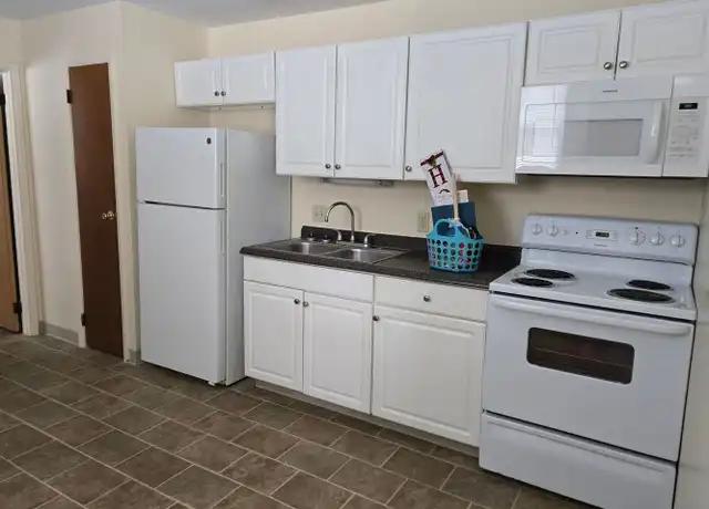 Property at 300 Sheridan Park Unit 031, Geneva, NY, 14456, 1 bed, 1 bath, [object Object]