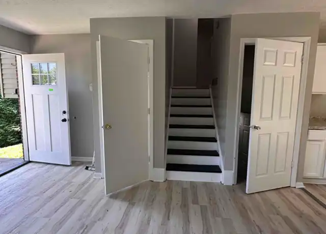 Property at 9008 John Paul Ct, Louisville, KY, 40229, 4 beds, 1.5 baths, [object Object]