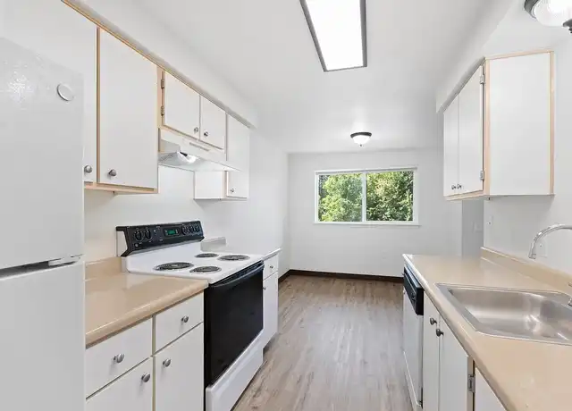 Property at Bluebird Keizer - 812 Lockhaven Dr NE, Keizer, OR, 97303, 2 beds, 2 baths, [object Object]