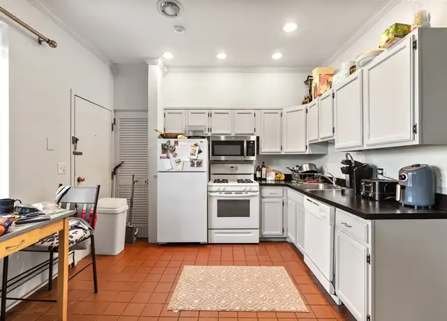 Property at 105 W Fourth St Unit 3B, South Boston, MA, 02127, 2 beds, 1 bath, [object Object]