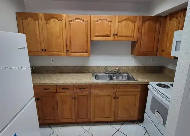 Property at 15 NE 13th St Unit 15, Fort Lauderdale, FL, 33304, 3 beds, 2 baths, [object Object]