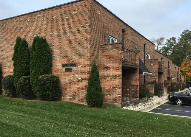 Property at 914 School St Unit 9, Lisle, IL, 60532, 1 bed, 1 bath, [object Object]