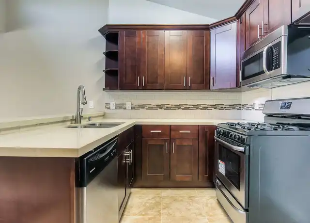 Property at La Vista Terrace - 7275 Franklin Ave, Los Angeles, CA, 90046, 1-2 bed, 1-2 bath, [object Object]