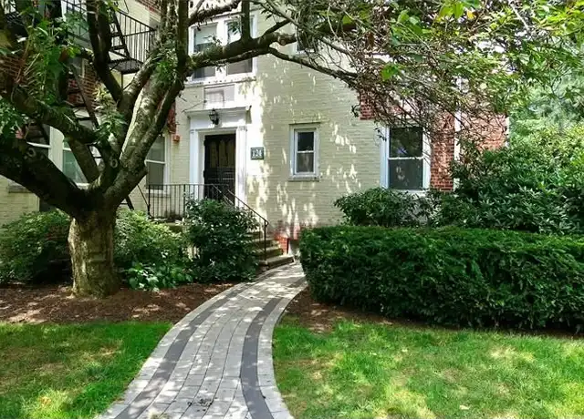 Property at 124 Woodside Grn Unit 2C, Stamford, CT, 06905, 2 beds, 1 bath, [object Object]