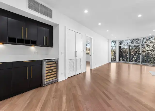 Property at 914 W Hubbard St Unit 205, Chicago, IL, 60642, 3 beds, 2 baths, [object Object]
