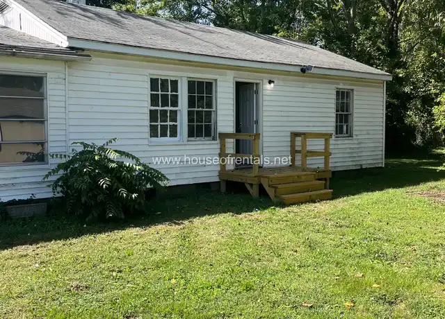 Property at 17 Orchard Dr Unit B, Herrin, IL, 62948, 3 beds, 1 bath, [object Object]