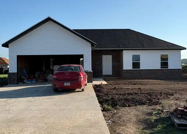 Property at 1325 E 477th Rd, Bolivar, MO, 65613, 4 beds, 2 baths, [object Object]