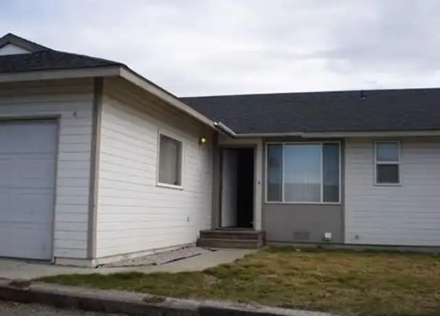 Property at 507 Reed St E Unit a, Zillah, WA, 98953, 3 beds, 2 baths, [object Object]