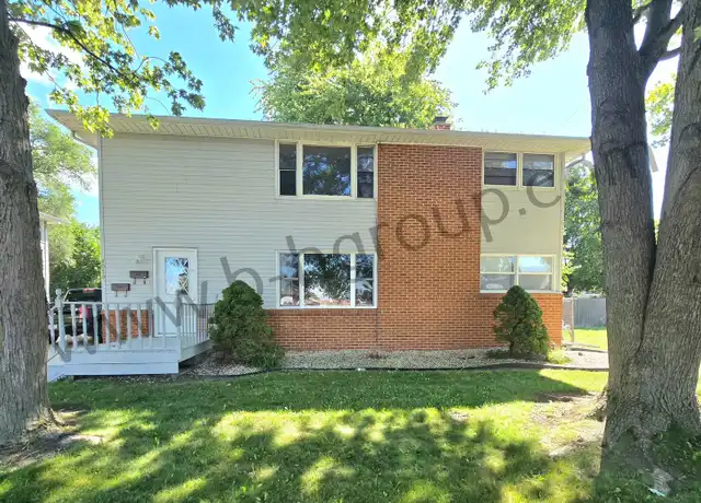 Property at 8059 27th Ave Unit Upper, Kenosha, WI, 53143, 3 beds, 1 bath, [object Object]
