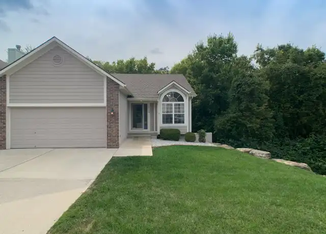 Property at 100 NW Whitlock Dr, Lees Summit, MO, 64081, 3 beds, 2.5 baths, [object Object]