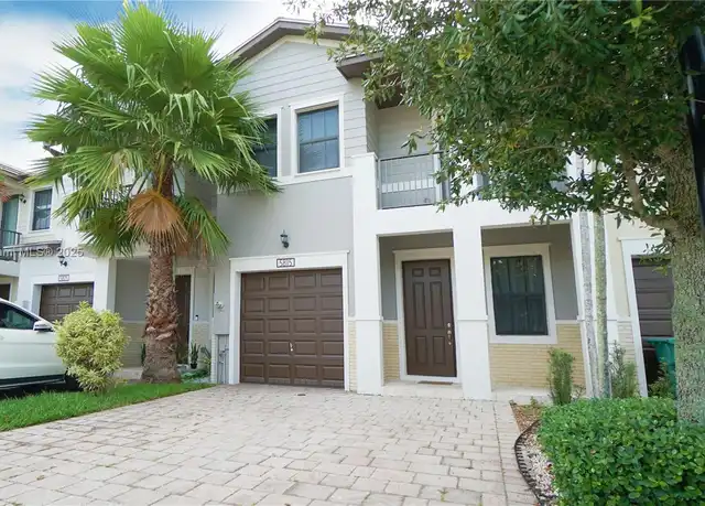 Property at 5815 NW 104th Path, Doral, FL, 33178, 4 beds, 3.5 baths, [object Object]