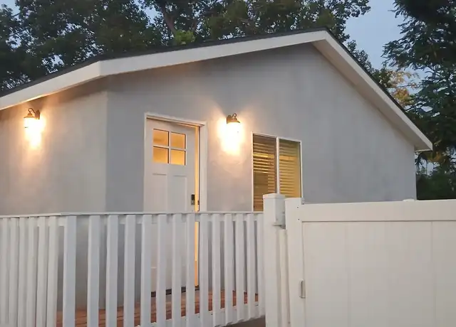 Property at 839 E Citrus Ave Unit 2, Redlands, CA, 92374, 2 beds, 2 baths, [object Object]