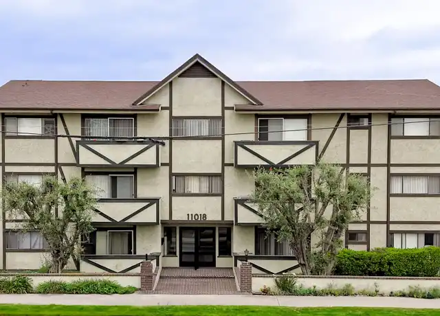 Property at 11018 Moorpark St Unit 0101, West Toluca Lake, CA, 91602, 1 bed, 1 bath, [object Object]