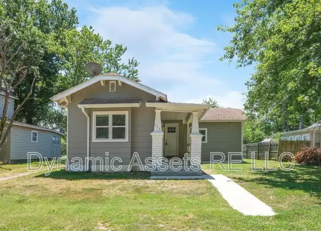 Property at 208 E Park St Unit A, Pittsburg, KS, 66762, 2 beds, 1 bath, [object Object]