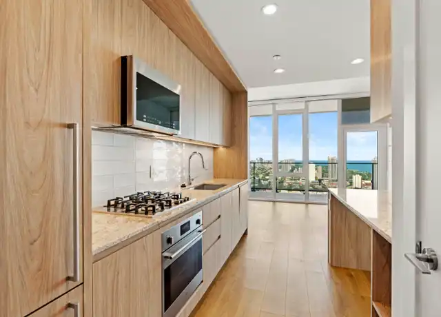 Property at 220 W Hill St, Chicago, IL, 60610, 1 bed, 1 bath, [object Object]