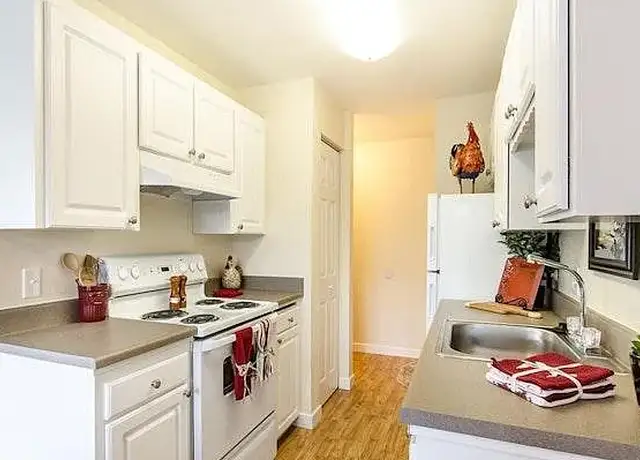 Photo of 17525 80th Ave NE, Kenmore, WA 98028