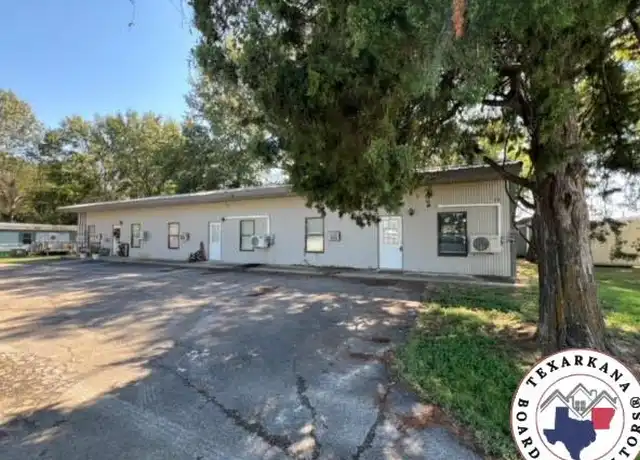 Property at 102 Cedar Ln, De Kalb, TX, 75559, 2 beds, 1 bath, [object Object]