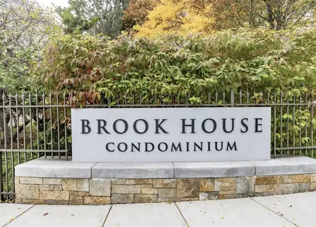 Property at 77 Pond Ave #203, Brookline, MA, 02445, 1 bed, 1 bath, [object Object]