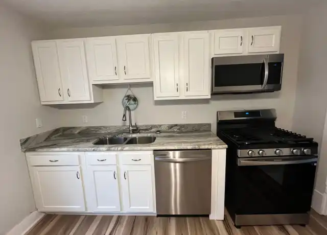 Property at 3906 Southern Pkwy Unit 2, Louisville, KY, 40214, 2 beds, 1 bath, [object Object]