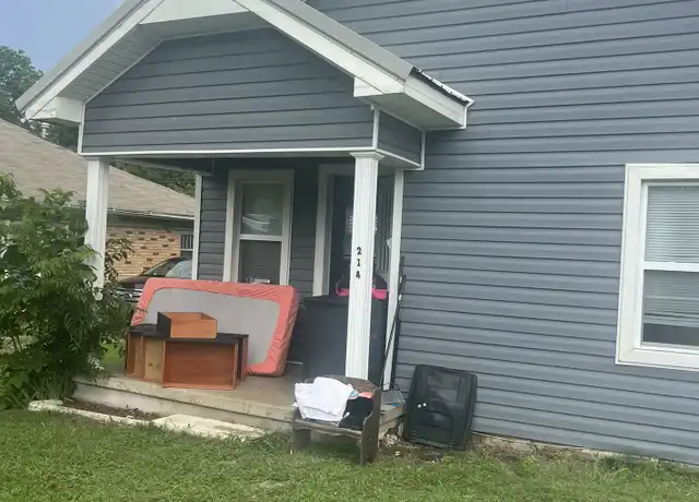 Property at 214 W Rosa St, Shawnee, OK, 74804, 2 beds, 1 bath, [object Object]
