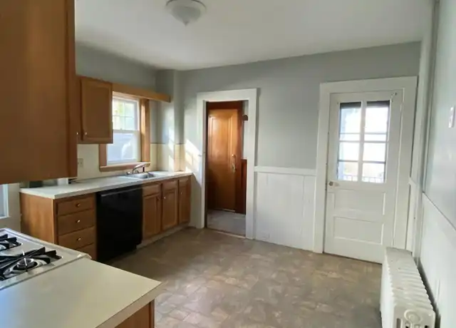 Property at 1111 Fellsway Unit 1, Malden, MA, 02148, 2 beds, 1 bath, [object Object]