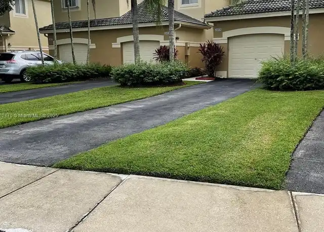 Property at 2469 Cordoba Bnd, Weston, FL, 33327, 3 beds, 2.5 baths, [object Object]