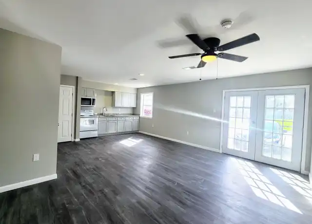 Property at 201 River Oaks Dr, Destrehan, LA, 70047, 2 beds, 1.5 baths, [object Object]